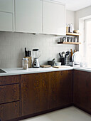 Moderne Küche im minimalistischen Stil