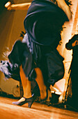 Flamenco-Tänzerin bei einem Auftritt in einem Tablaos in Sevilla