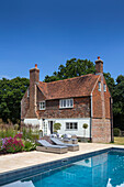 Detached farmhouse with outdoor pool