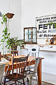 Dining room with nostalgia factor and industrial style
