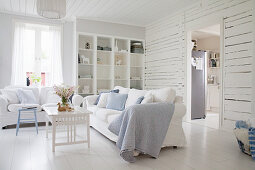 Rustic living room decorated in white and blue