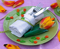 White napkin Rolled as a cutlery bag