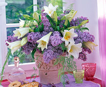 Lilac bouquet with lilies
