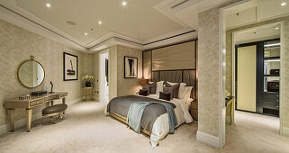 Luxurious master bedroom, Ten Trinity Square, London