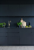 Black fitted kitchen