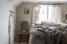 Rustic bedroom in shades of grey