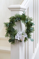 DIY-imperial green wreath with lace doily