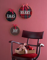DIY Christmas decoration made from embroidery hoops and tartan fabrics