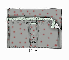Sewing instructions for dotted fabric bag with zip fastener