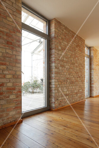 Wohnen im Gewächshaus – Feature-Bilder kaufen – living4media