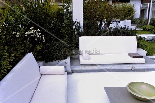 Corner Seating With White Sofas And Buy Image 11113626