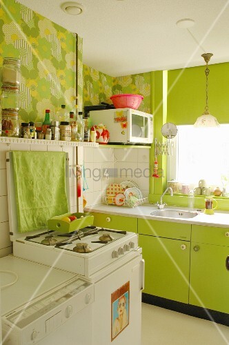 Spring Atmosphere In Fitted Kitchen Buy Image 11344360