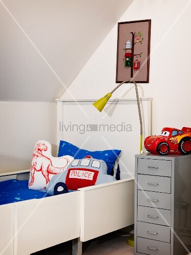Boy S Bedroom With White Extendible Buy Image 11348978