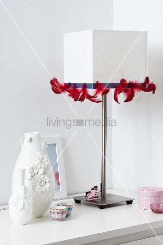 A White Table Lamp Decorated With Red Buy Image 11003042