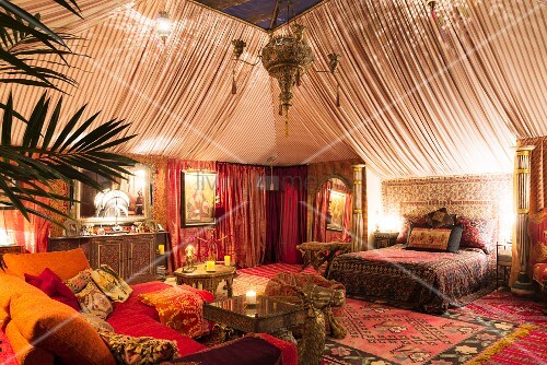 Tent Style Boudoir Bedroom With Moroccan Buy Image 12239228