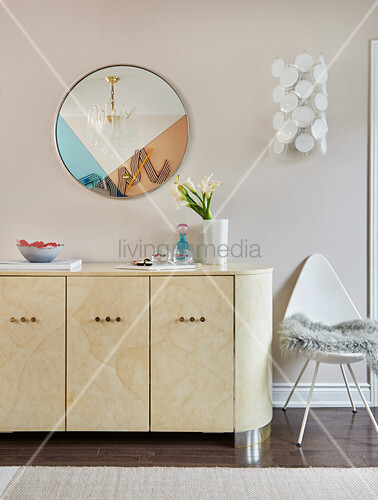 Round Mirror Above Sideboard Buy Image 12672154 Living4media