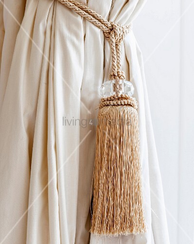Cream Tassel On Curtain Tie Back Cord Buy Image 12338098
