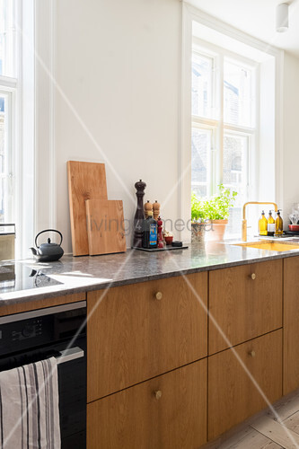 Kitchen Counter With Wooden Cabinets Buy Image 12506596