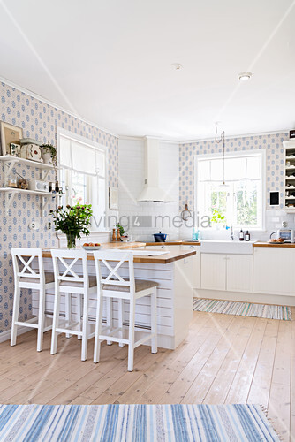 Breakfast Bar Runner And Wallpaper In Buy Image 12577604