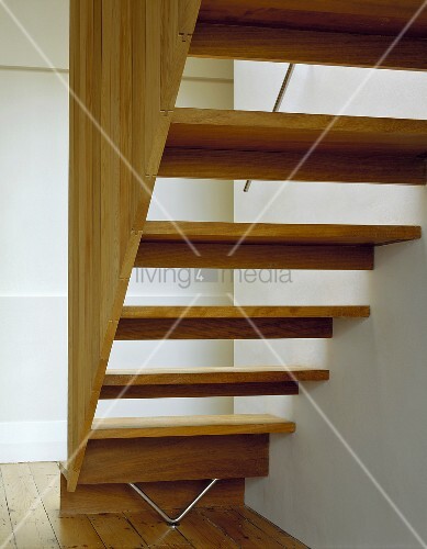 A Wooden Staircase And Banister Rail Bild Kaufen 00725516